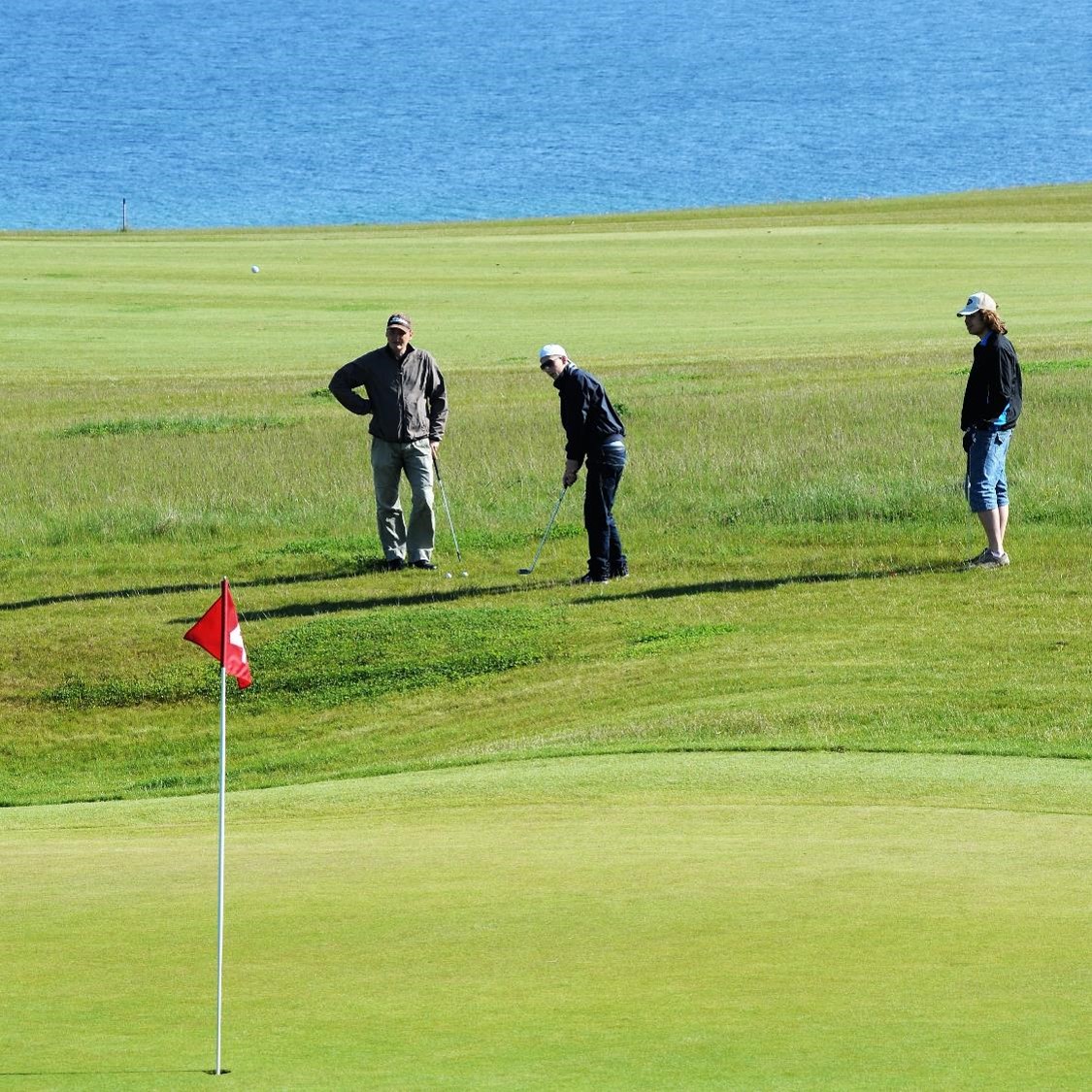 Spil golf en dag på Ærø med færgebilletter etc. inkluderet
